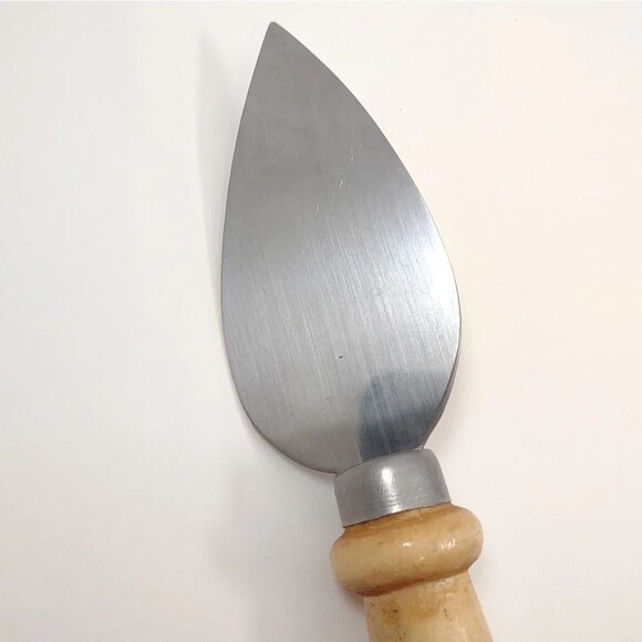 Cheese Knife Set with Wooden Handles - Picture 4 of 12